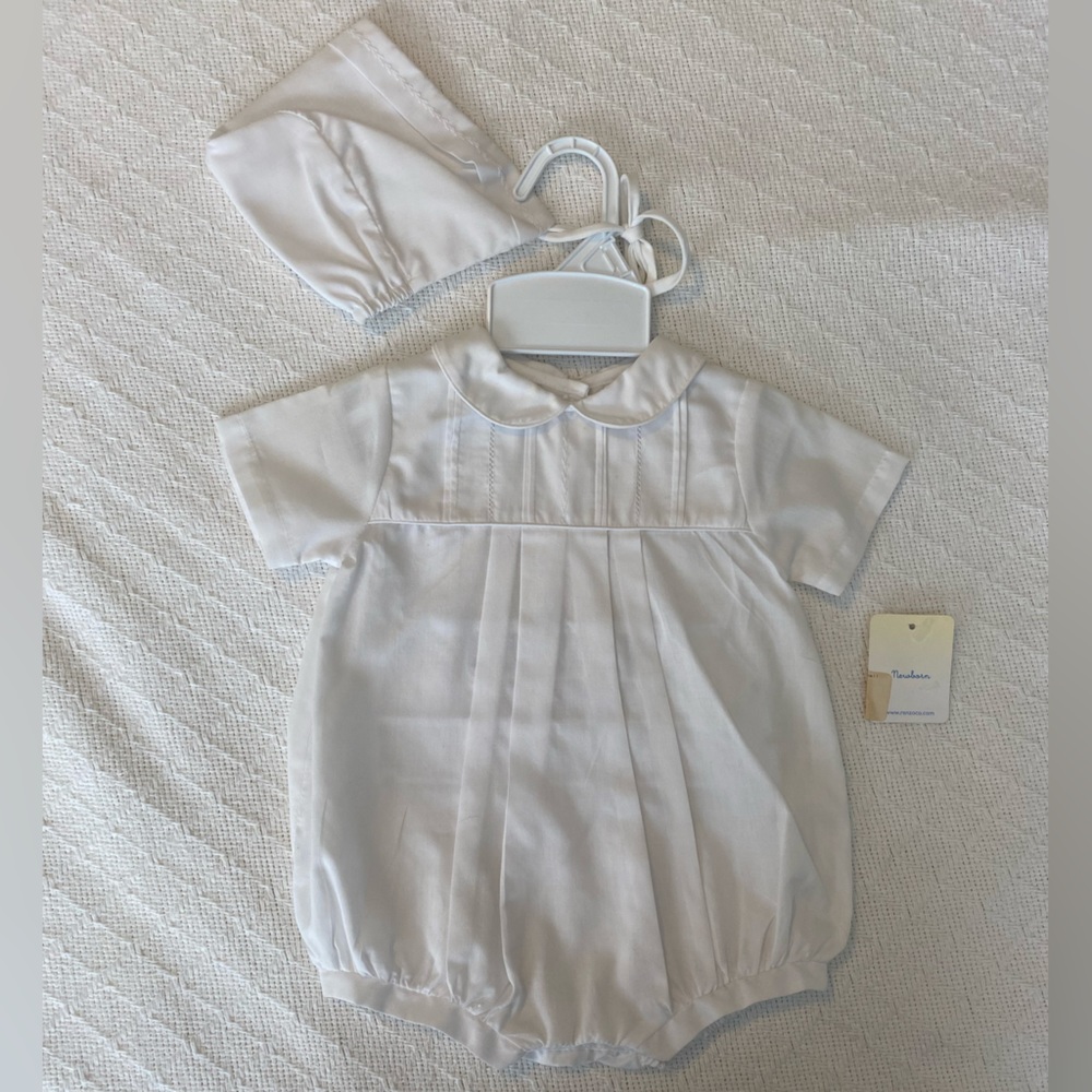 Petit Ami White NB Pleated Hand Embroidered Bubble & Hat NWT
